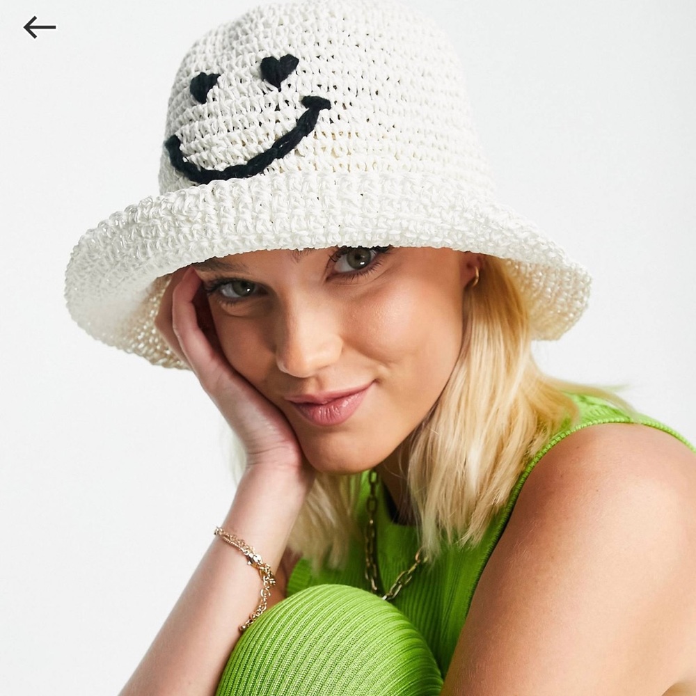 Smiley face/happy face  straw bucket sun hat - NWOT!